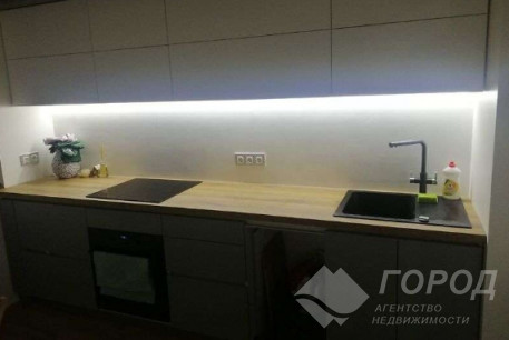 Продам 3-х кімнатну квартиру в новобудові, ХТЗ, ХТЗ метро, Код: 813636/1