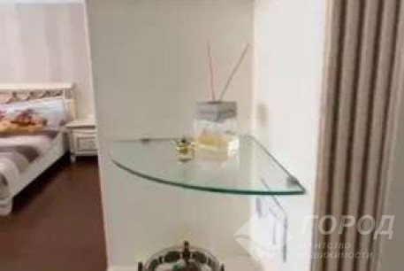 Продам 2-х кімнатну квартиру, Центр, Код: 813637/1