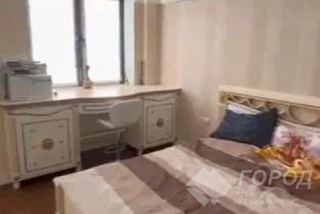 Продам 2-х кімнатну квартиру, Центр, Код: 813637/1