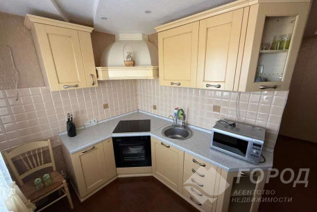 Продам 2-х кімнатну квартиру, ХТЗ, Код: 813658/1