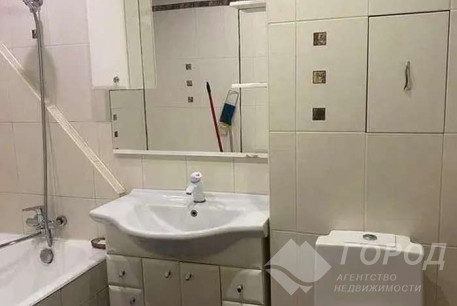 Продам 2-х кімнатну квартиру, ХТЗ, Код: 813658/1