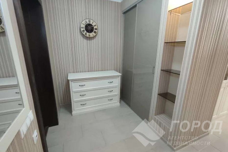 Продам 2-х кімнатну квартиру в новобудові, Сосновая Горка, Павловка, Код: 813760/1