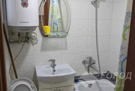 Продам 1-кімнатну квартиру в новобудові, Центр, Код: 813834/1