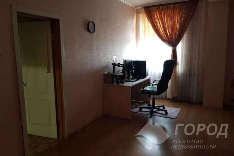 Продам 2-х кімнатну квартиру, ХТЗ, Пролетарская метро (Индустриальная), Код: 813856/1