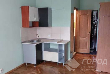 Продам гостинку, Центральный рынок, Локомотив, Код: 813859/1