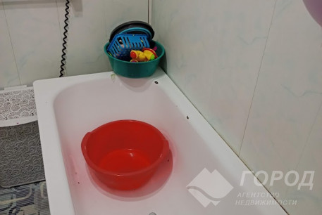 Продам 2-х кімнатну квартиру, Харьковский р-н, Травневое (Харьковский район), Код: 813960/1