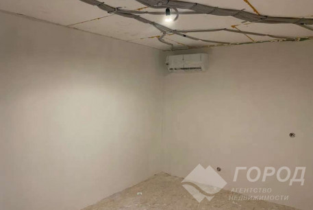 Продам 4-х кімнатну квартиру в новобудові, Салтовский, Завод им. Малышева метро, Код: 813974/1