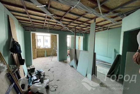 Продам 4-х кімнатну квартиру в новобудові, Салтовский, Завод им. Малышева метро, Код: 813974/1