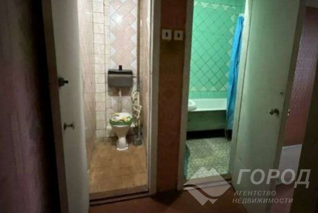 Продам 3-х кімнатну квартиру, Основа, Код: 814065/1