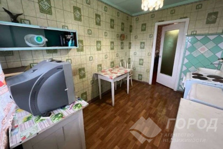 Продам 3-х кімнатну квартиру, Основа, Код: 814065/1