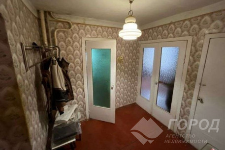 Продам 3-х кімнатну квартиру, Основа, Код: 814065/1