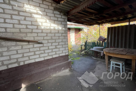 Продам 4-х кімнатну квартиру, ХТЗ, Восточный (ХТЗ), Код: 814085/1