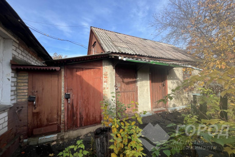 Продам 4-х кімнатну квартиру, ХТЗ, Восточный (ХТЗ), Код: 814085/1