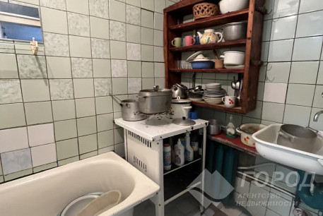 Продам 4-х кімнатну квартиру, ХТЗ, Восточный (ХТЗ), Код: 814085/1