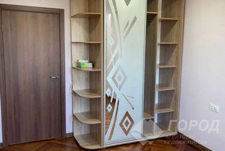 Продам 2-х кімнатну квартиру, Одесская, Код: 814087/1