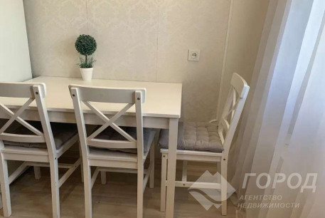 Продам 2-х кімнатну квартиру, Новые дома, Коммунальный рынок, Код: 814221/1