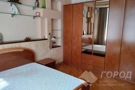 Сдам 4-х кімнатну квартиру, Центр, Университет метро, Код: 814259/1