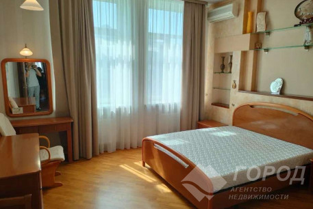 Сдам 4-х кімнатну квартиру, Центр, Университет метро, Код: 814259/1