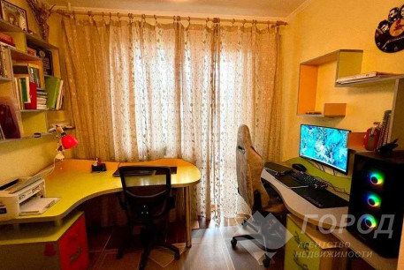 Продам 3-х кімнатну квартиру, Алексеевка, Остановка Солнечная, Код: 814357/1