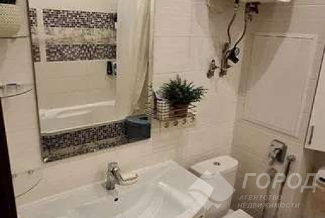 Продам 2-х кімнатну квартиру, Центр, Код: 814491/1