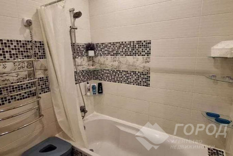 Продам 2-х кімнатну квартиру, Центр, Код: 814491/1