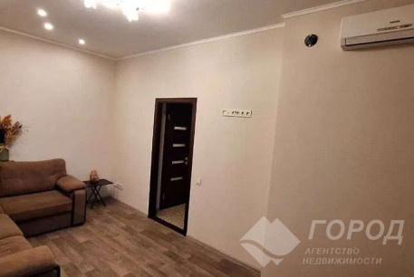 Продам 2-х кімнатну квартиру, Центр, Код: 814491/1