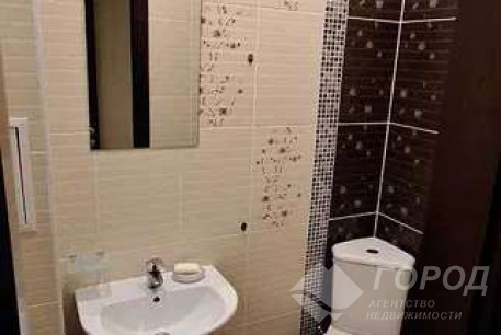 Продам 2-х кімнатну квартиру, Центр, Код: 814491/1