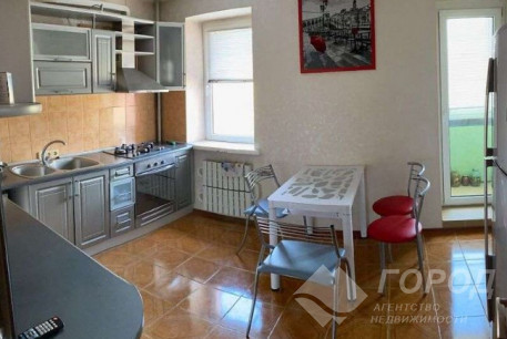 Продам 3-х кімнатну квартиру, Гагарина проспект, Защитников Украины метро (Площадь Восстания), Код: 814514/1