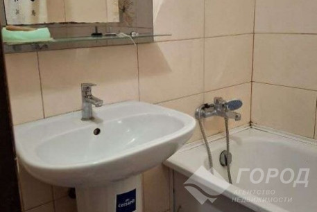 Продам 2-х кімнатну квартиру, Рогань, Код: 814602/1