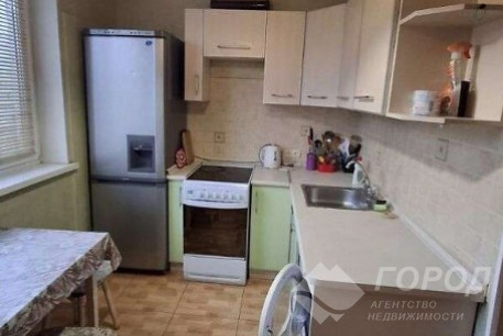 Продам 2-х кімнатну квартиру, Рогань, Код: 814602/1