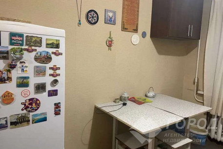 Продам 4-х кімнатну квартиру, Дергачевский р-н, Подворки (Дергачевский район), Код: 814680/1