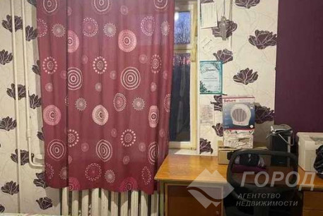 Продам 4-х кімнатну квартиру, Дергачевский р-н, Подворки (Дергачевский район), Код: 814680/1