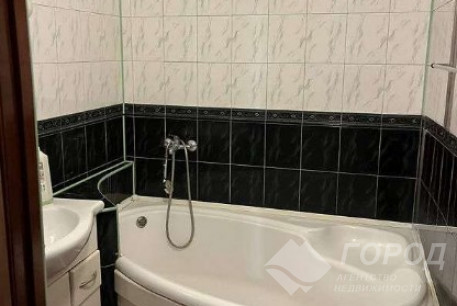 Продам 3-х кімнатну квартиру, Гагарина проспект, Защитников Украины метро (Площадь Восстания), Код: 814711/1