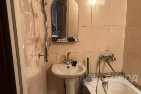 Продам 3-х кімнатну квартиру, Новые дома, Коммунальный рынок, Код: 814736/1