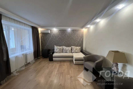 Продам 1-кімнатну квартиру, Гагарина проспект, Защитников Украины метро (Площадь Восстания), Код: 815017/2