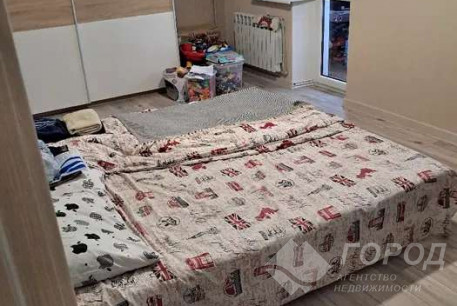 Продам 2-х кімнатну квартиру, ХТЗ, Хролы пос., Код: 815026/1