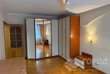 Продам 2-х кімнатну квартиру, Сосновая Горка, Научная метро, Код: 815058/1