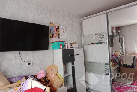 Продам 2-х кімнатну квартиру, Харьковский р-н, Травневое (Харьковский район), Код: 815189/1