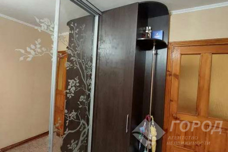 Продам 2-х кімнатну квартиру, ХТЗ, Хролы пос., Код: 815290/1