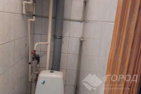 Продам 2-х кімнатну квартиру, ХТЗ, Хролы пос., Код: 815290/1