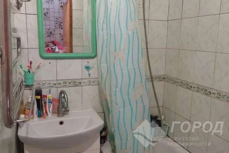 Продам 2-х кімнатну квартиру, ХТЗ, Хролы пос., Код: 815290/1