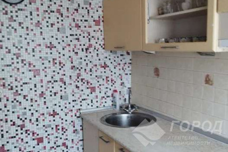 Продам 2-х кімнатну квартиру, Центр, Код: 815354/1