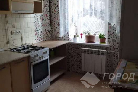 Продам 2-х кімнатну квартиру, Центр, Код: 815354/1