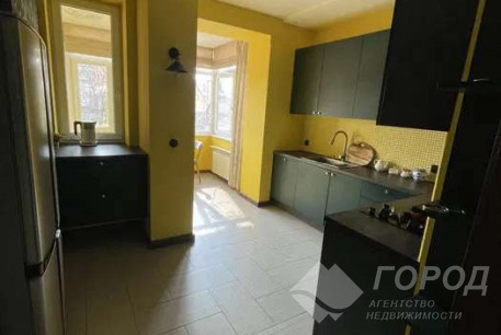 Сдам 5-и кімнатну квартиру, Центр, Код: 815410/1