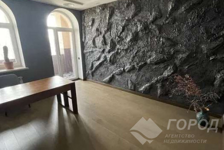 Сдам 5-и кімнатну квартиру, Центр, Код: 815410/1