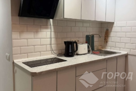 Продам 1-кімнатну квартиру, Центр, Код: 815458/1