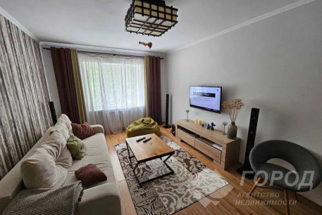 Продам 3-х кімнатну квартиру, Песочин, Код: 815561/1