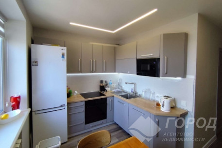 Продам 3-х кімнатну квартиру, Новые дома, Маршала Жукова метро (Дворец спорта), Код: 815563/1