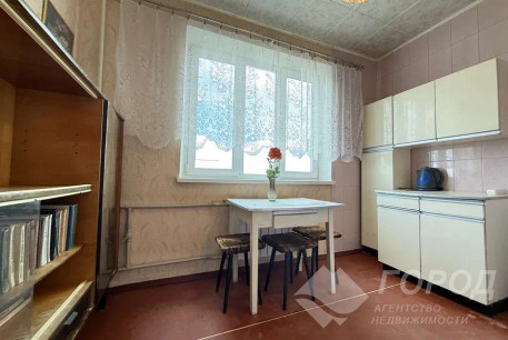 Продам 3-х кімнатну квартиру, Рогань, Восточный, Код: 815588/1