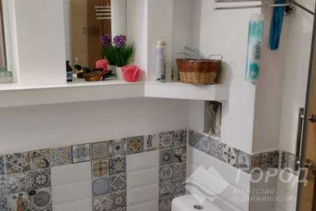 Продам 2-х кімнатну квартиру, Центр, Код: 815685/1